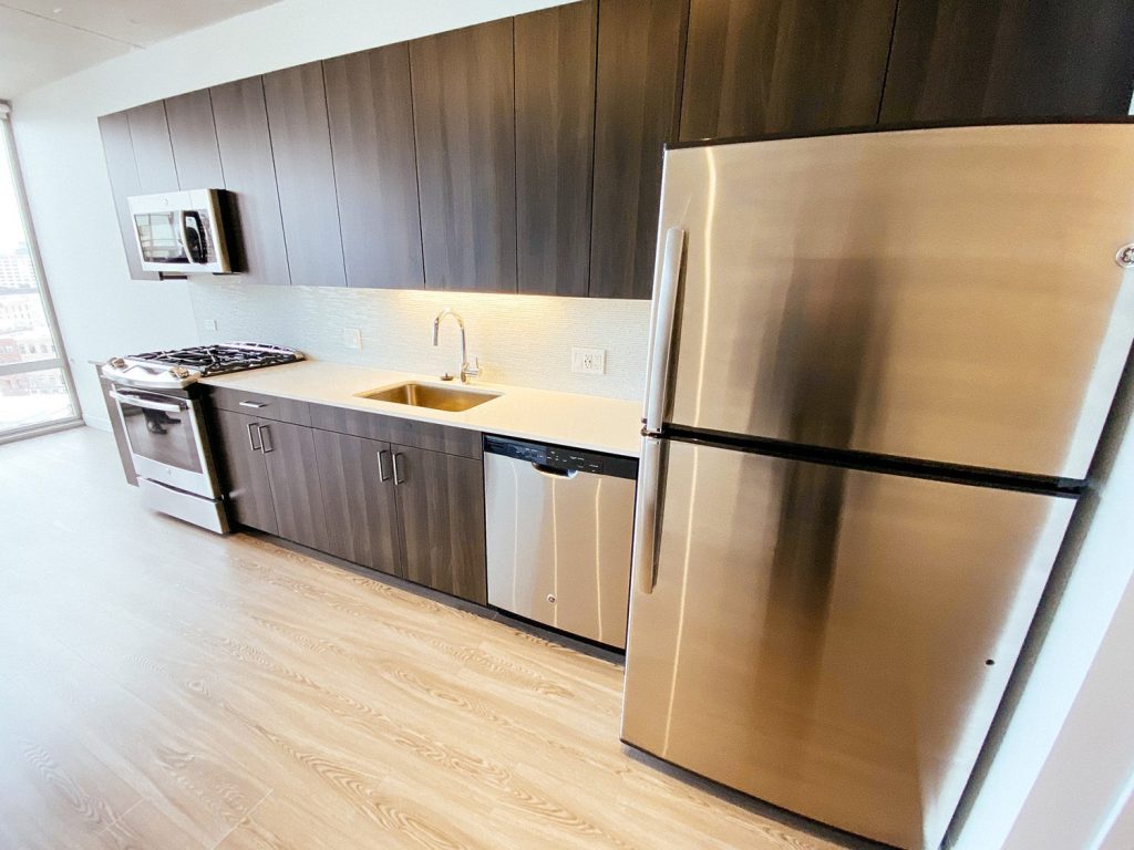 A kitchen in a unit at Spoke Apartments in downtown Chicago