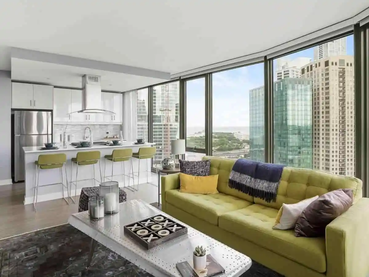 2 bedroom Chicago Apartment with city view